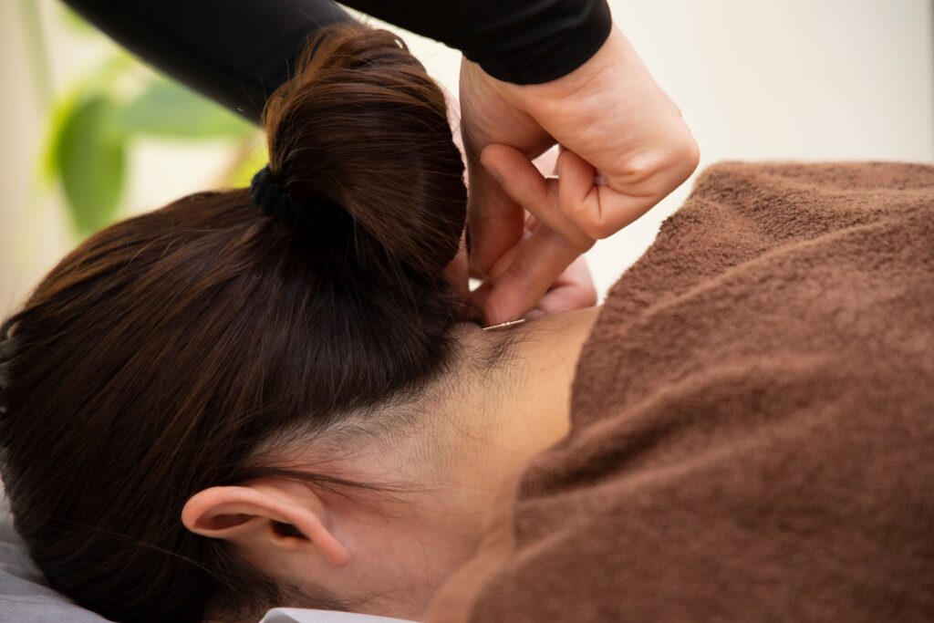 運動しているのに肩こりがひどい理由｜「筋肉の使い方」に落とし穴のブログ画像　代々木上原駅徒歩3分　代々木上原鍼灸院