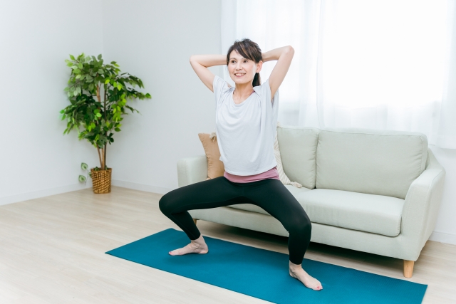 筋トレで股関節が痛い40代・50代へ｜スクワット・デッドリフトで起こる痛みの原因と対処法のブログ画像　代々木上原駅徒歩３分　代々木上原鍼灸院